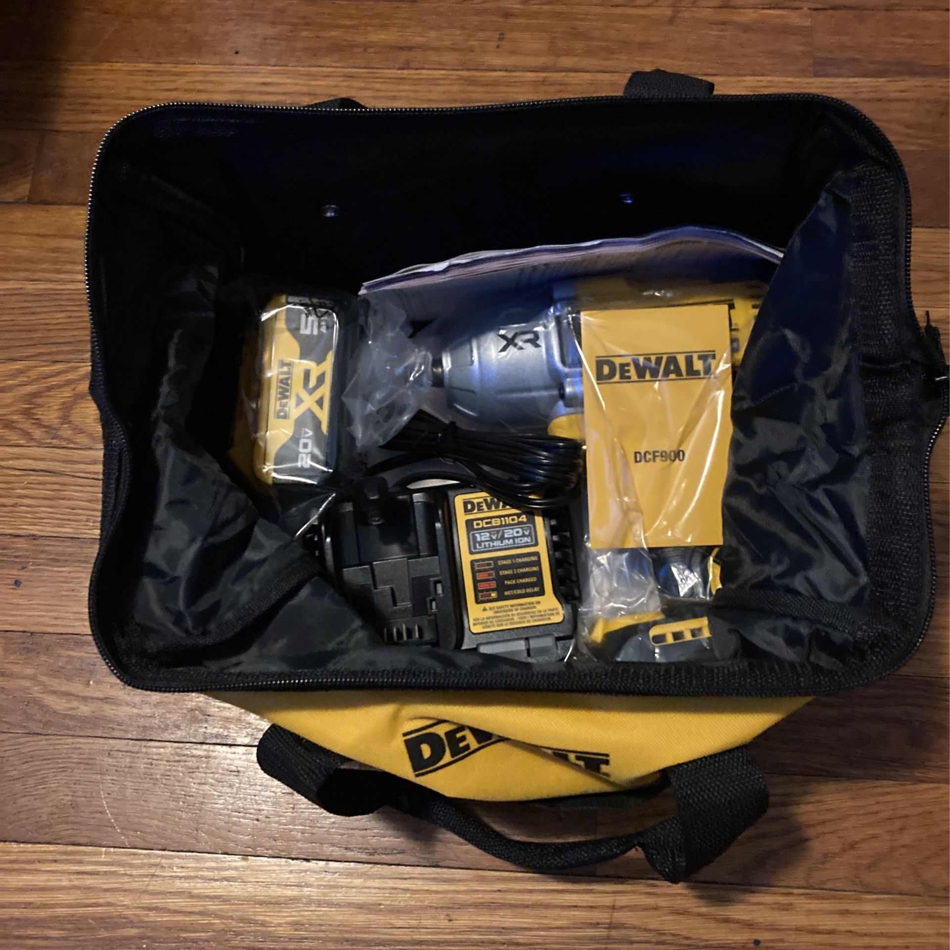 DeWALT 1/2” Impact Driver Set 