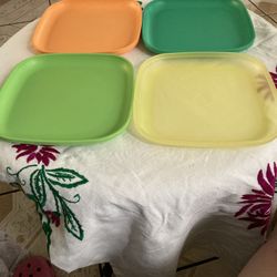 Tupperware Set4