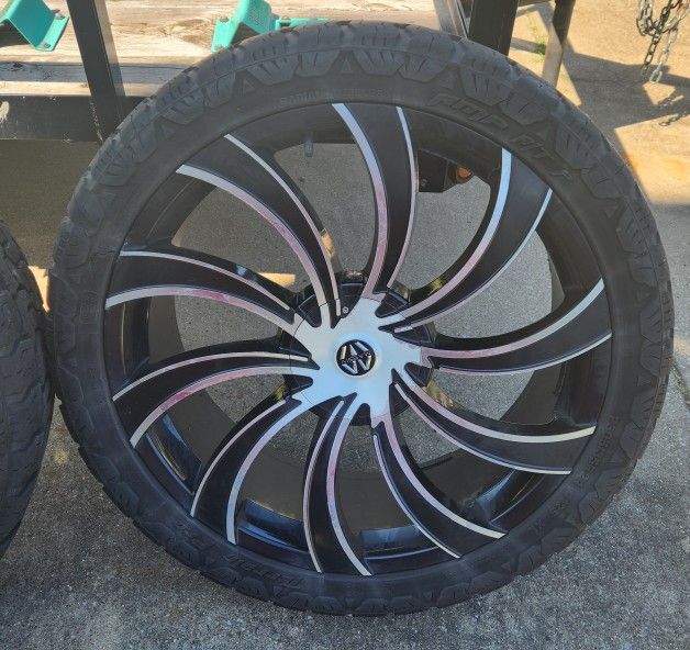 24×9" Rims And Tires With Tpms Sensors Massiv Swerva 922