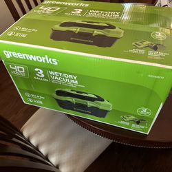 Greenworks 40V (3 Gallon) Cordless Wet / Dry Shop Vacuum 2.0Ah Battery and Charger