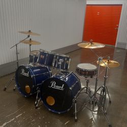 90s Pearl Maple (22-22-16-14-12-10) Sabian 14"Hi hat-16"18"20" Cymbals Two Dw 5000 Pedal-IGNITER 14" Snare......