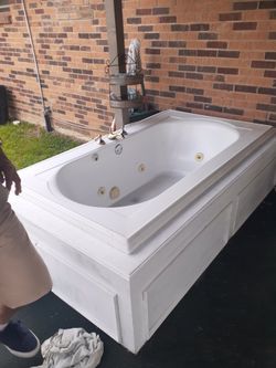 Slightly User Jacuzzi