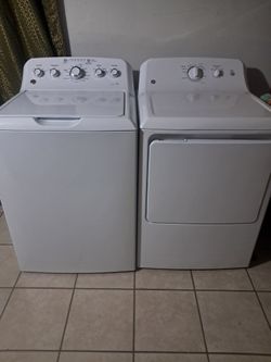 GE Top Load Washer And Electric Dryer Set $350