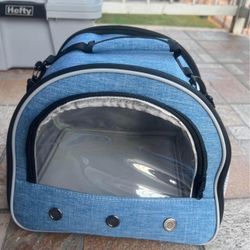 Pet carrier with shoulder strap, small pet carrier 10inchx10inchx12inch。