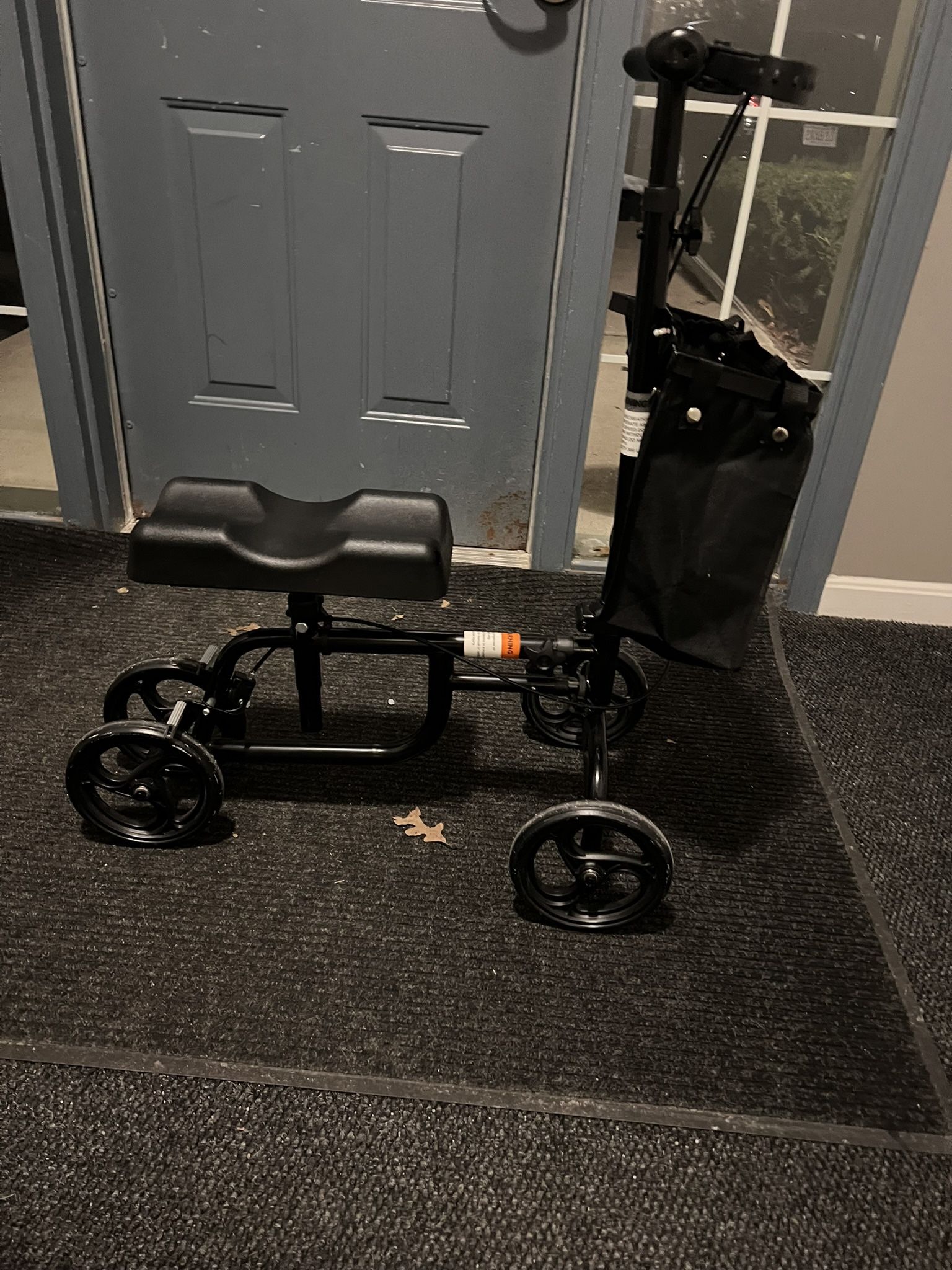 knee scooter