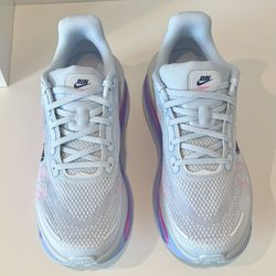 Nike Women's Vomero Premium road running shoes in the Blue Tint and Pink Spell colorway  W-7.5