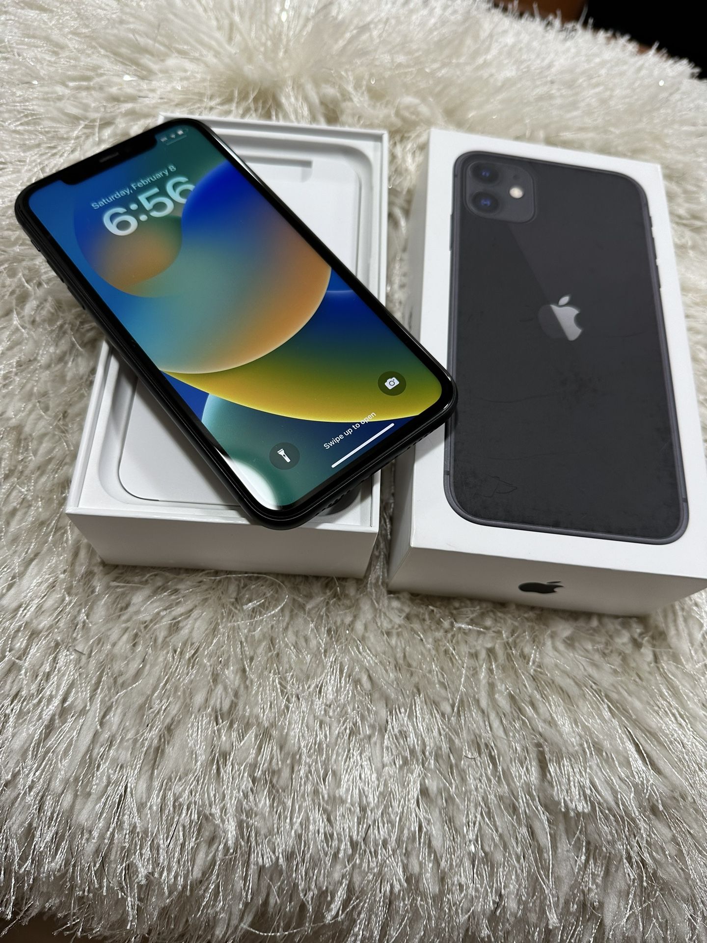 iPhone 11  Black 64 GB UNLOCKED EXCELLENT CONDITION 