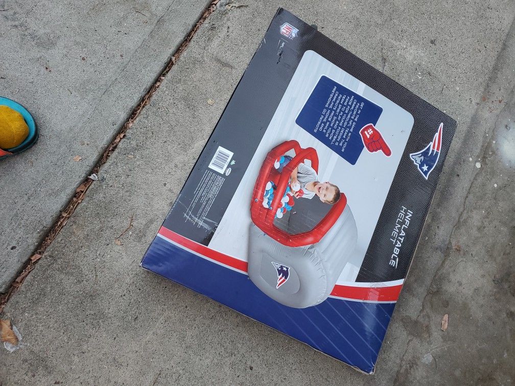 Nfl Official Merchandise Kids PATRIOTS INFLATABLE HELMET