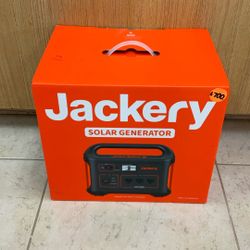 JACKERY EXPLORER 880 SOLAR GENERATOR.