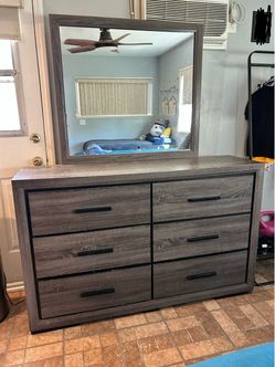Dresser