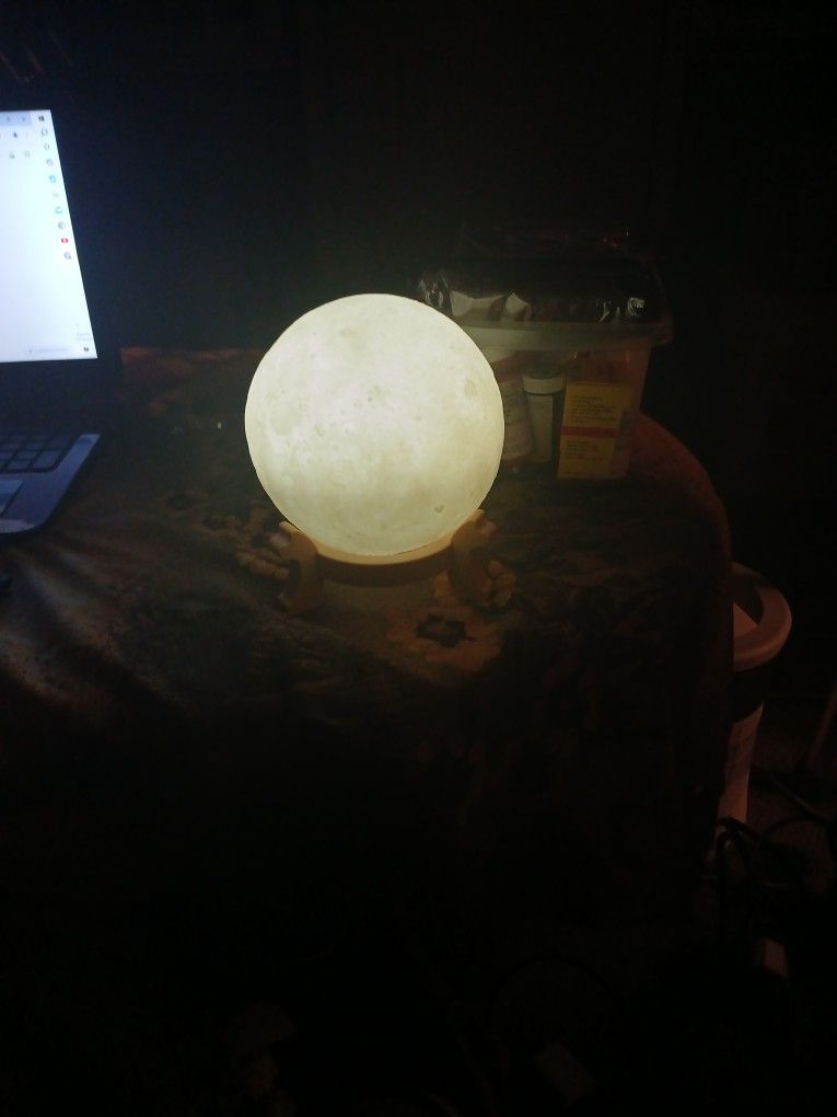 Full Moon Nite Lite