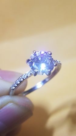 Women's Classic round cut Diamond simulated ring size 9.0