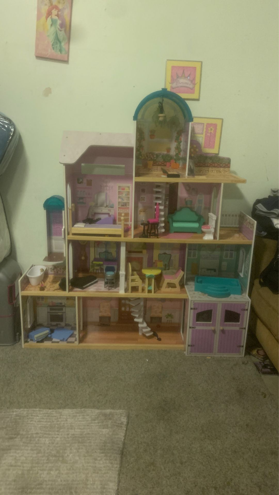 Girl Doll Toy House