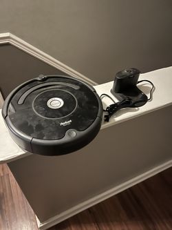 Self vacuuming system