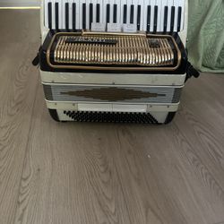 Milanti Teclas Accordion 