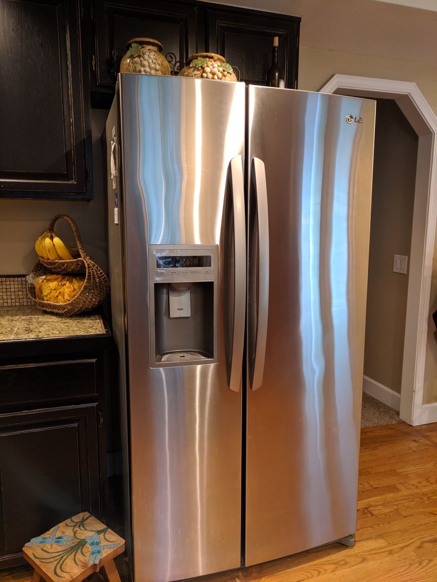 LG Refrigerator Side by Side Water and Ice