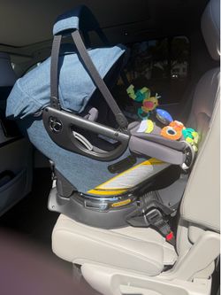 Orbit Baby G5 Car Seat with Base