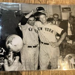 Mickey Mantle Yankees Photo – Official MLB Licensed – 20” x 17”
