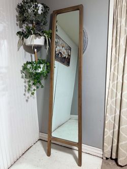 Floor mirror