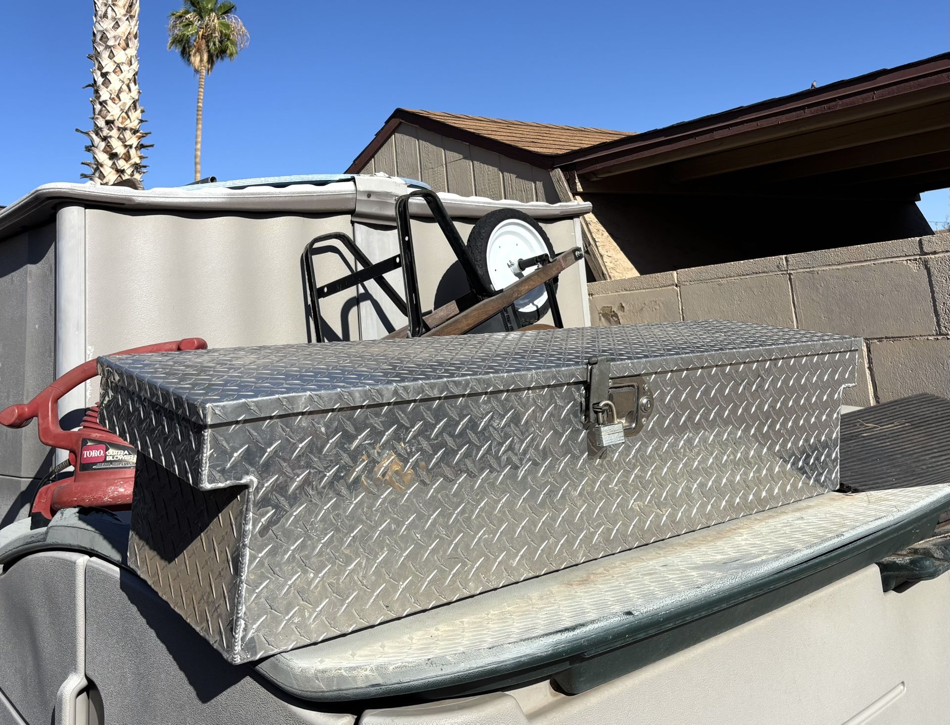 Locking Truck Tool Box