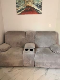 Recliner couch set