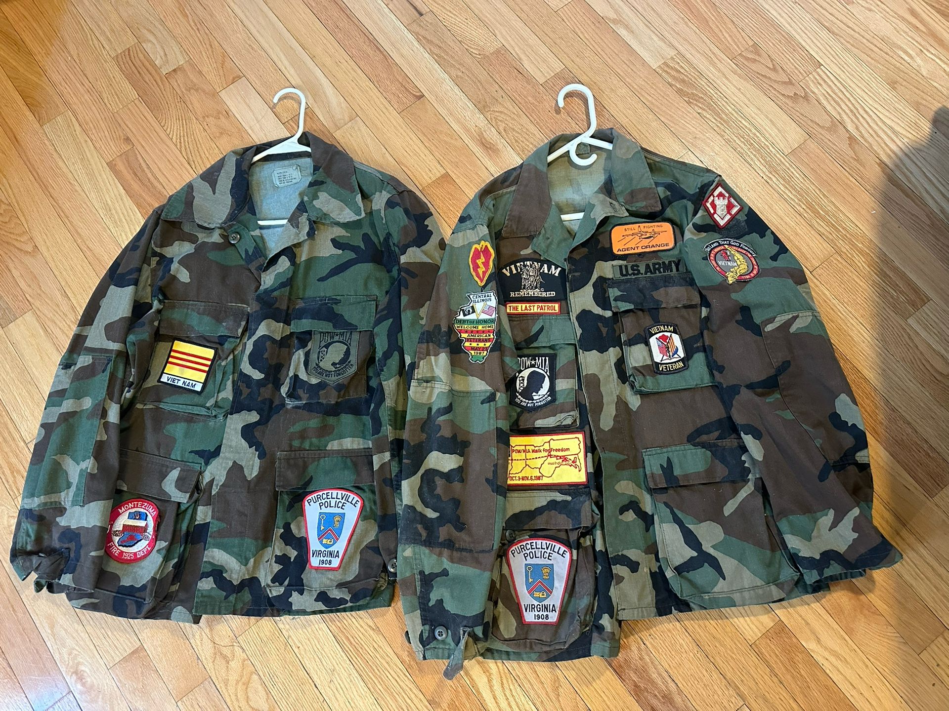 2 Vintage U.S. Army Standard Issue Medium Jackets Coats Vietnam Patches