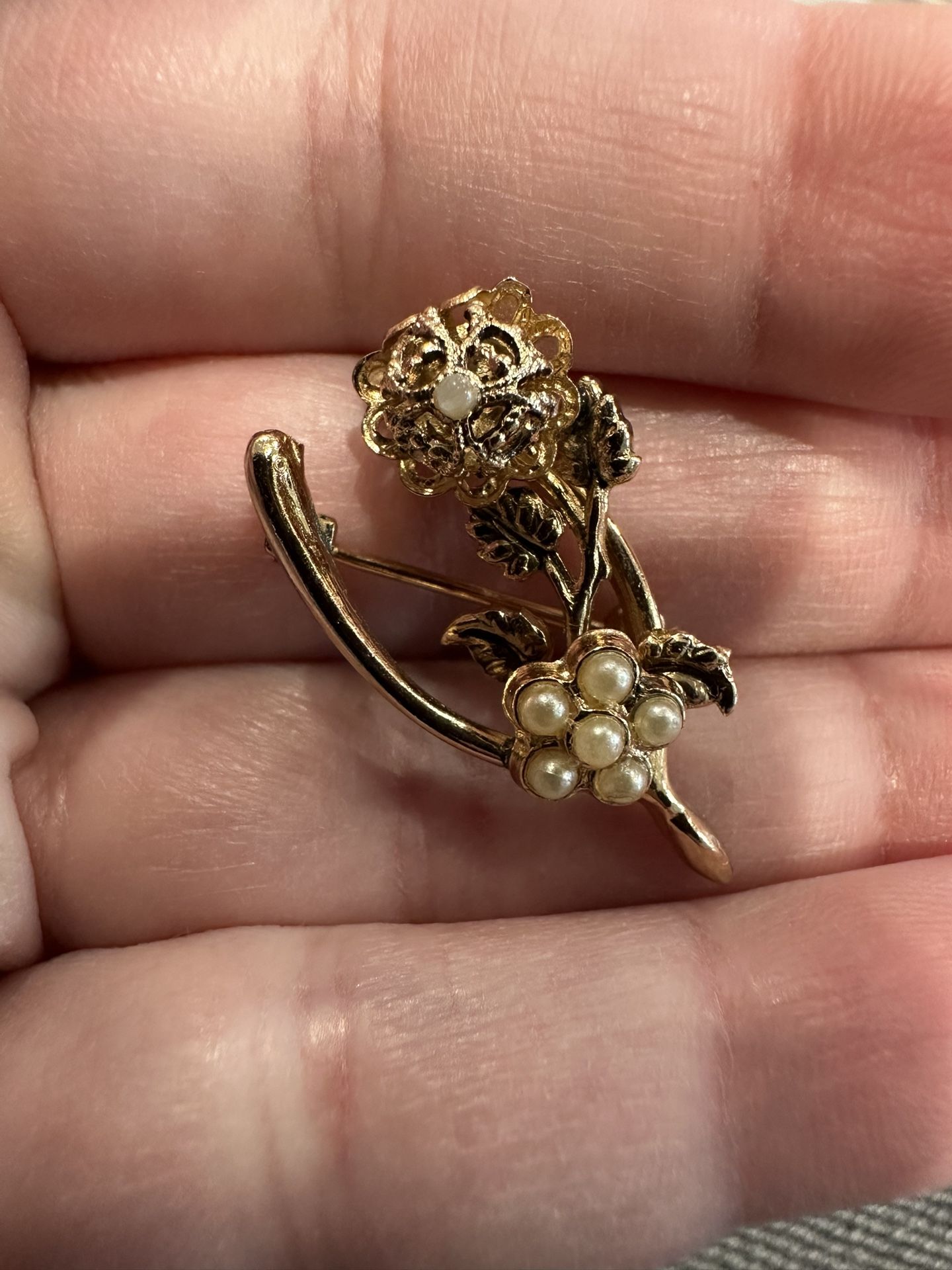 Vintage Small Flower Brooch