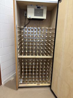Vinotemp VINO-440 Wine Cabinet – Approx. 280 Bottles – Cools Strongly