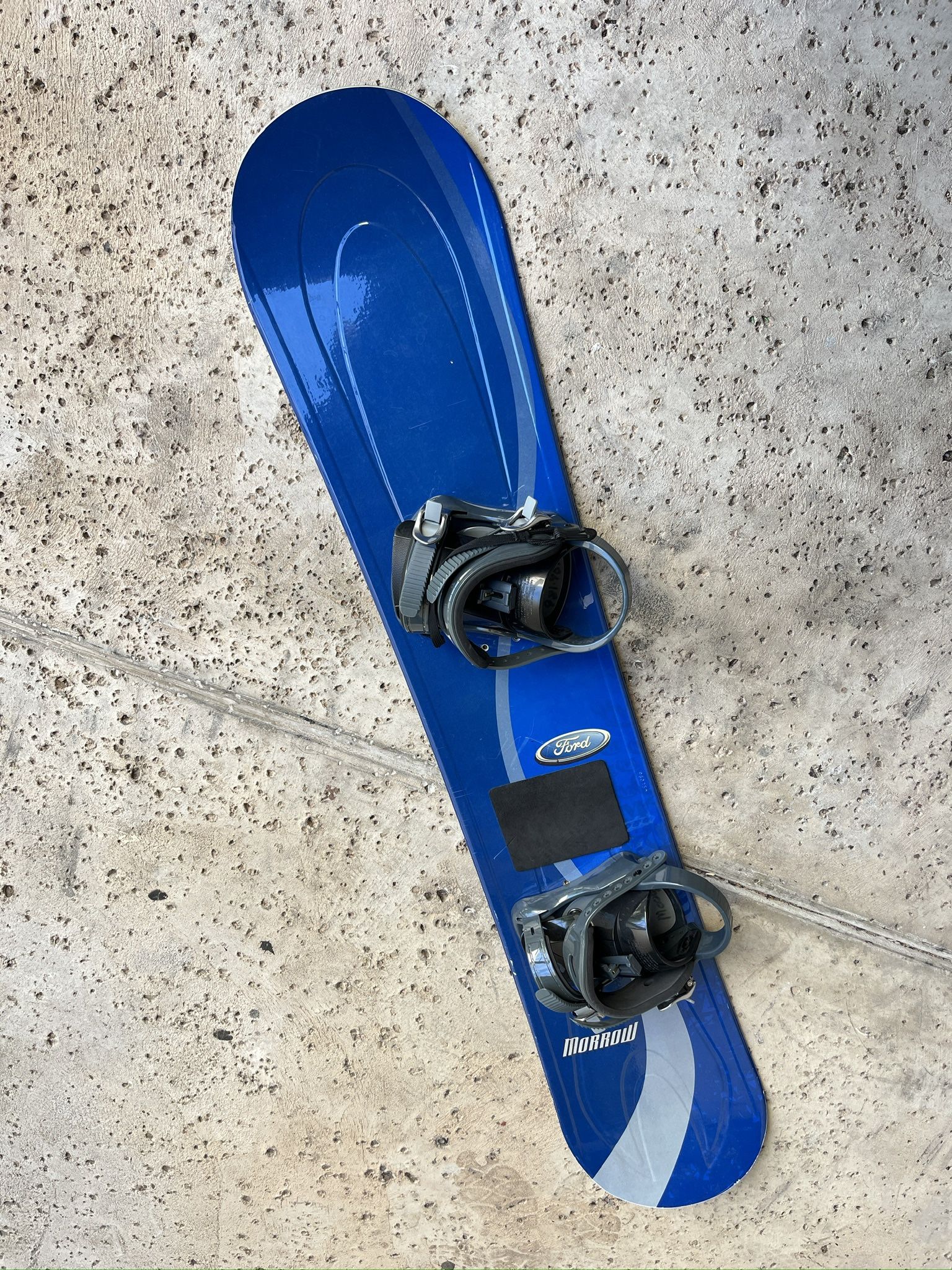 Morrow 147CM Blue Snowboard Includes Bindings