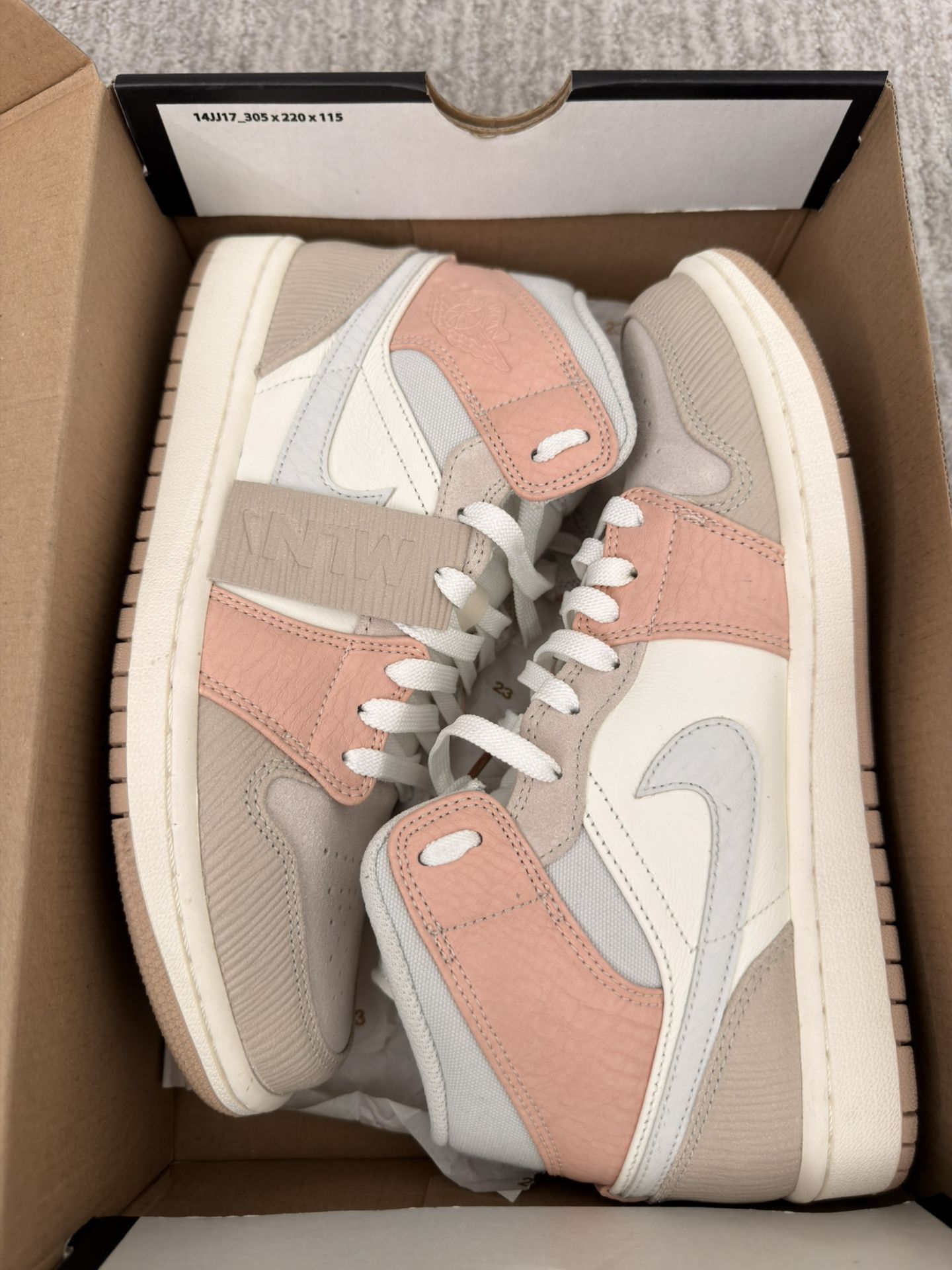 Air Jordan 1 Milan Size 7.5 / 9 