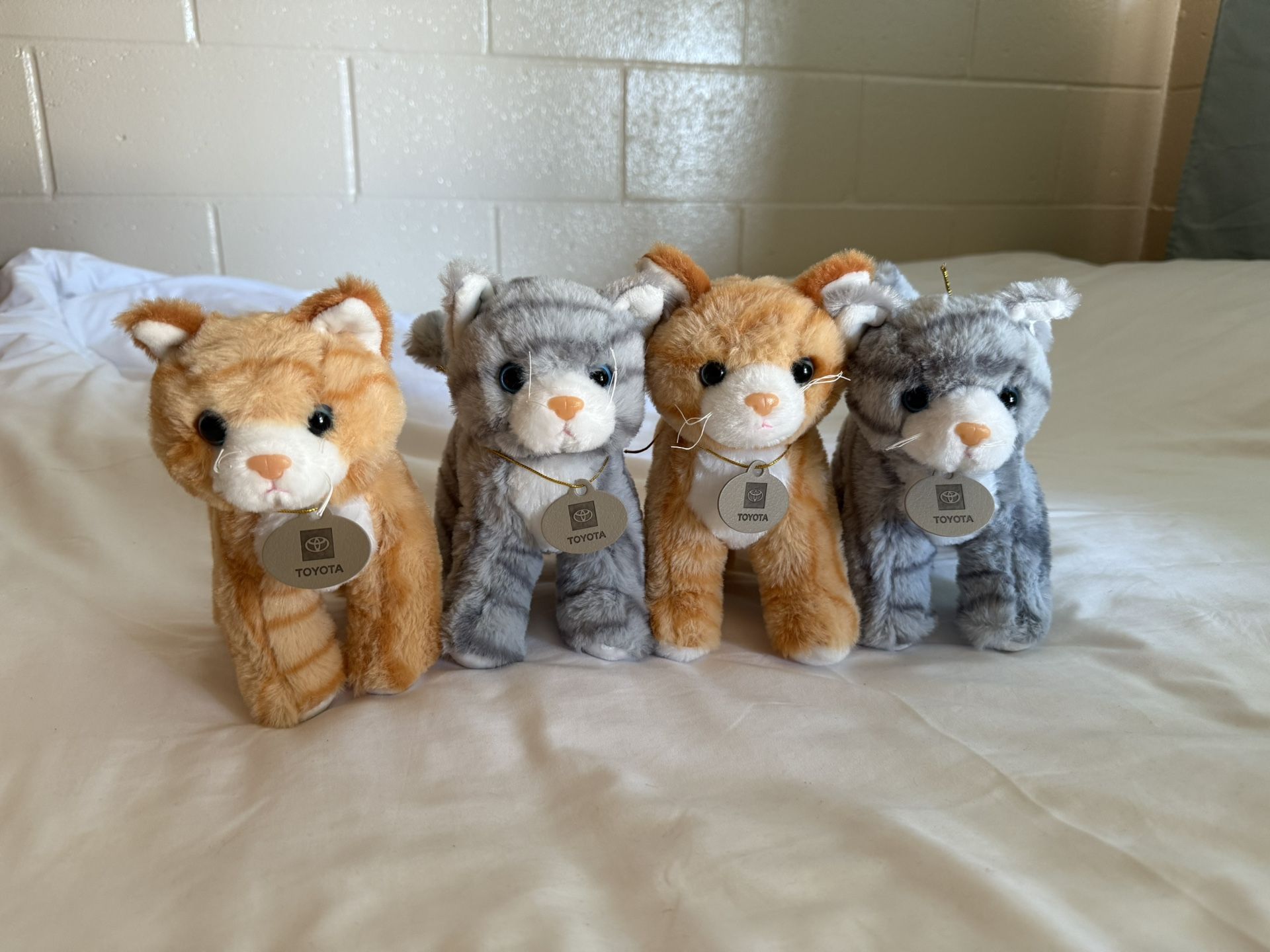 Set of 4 cute stuffed animal kitties cats
