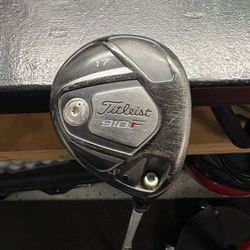 Used Titleist 910F 17* Fairway Golf Club. 