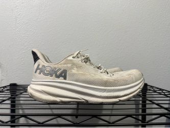 Hoka Clifton 9 - Men's Size 9.5D - White