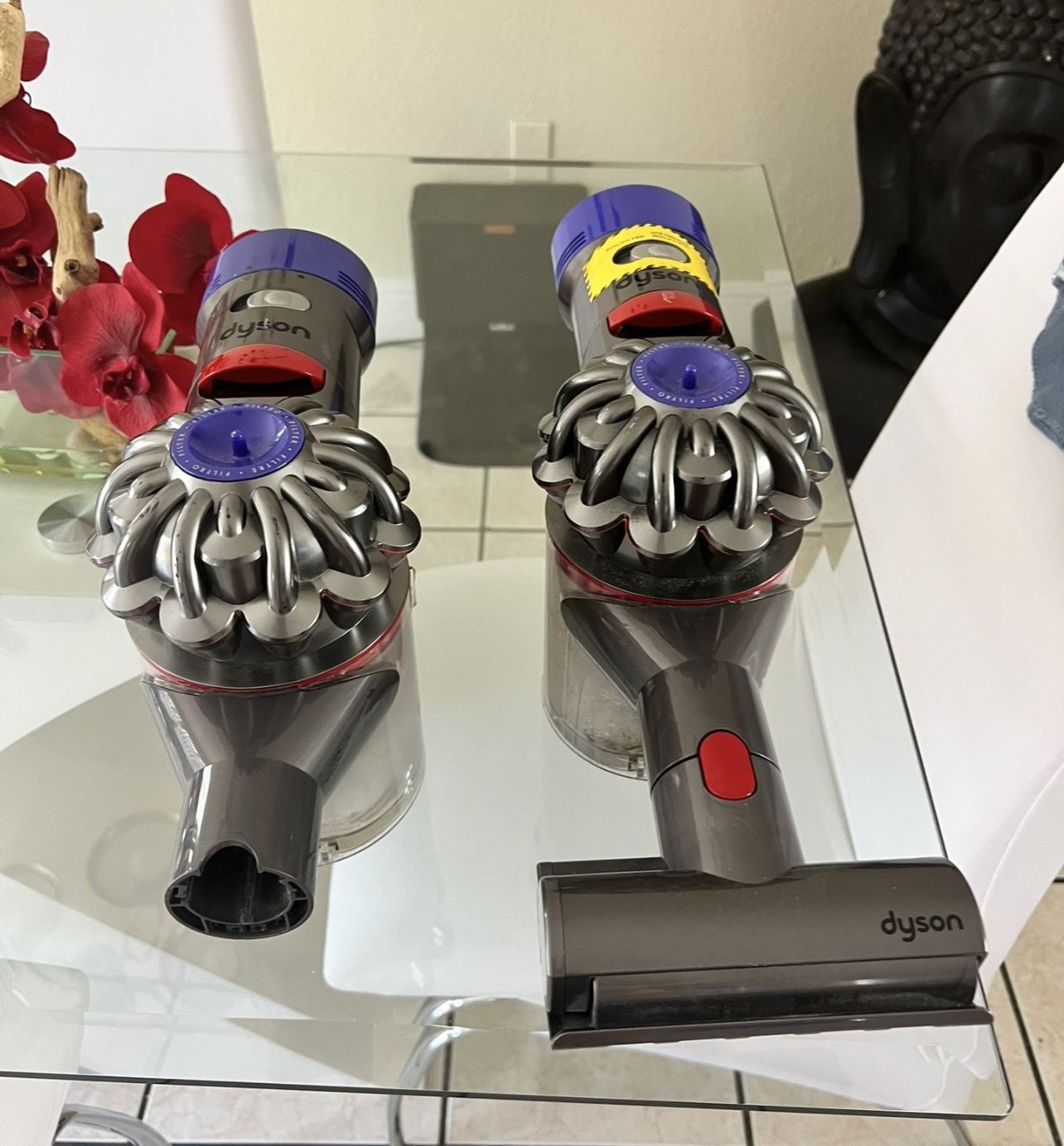 Dyson Vacuum With All Parts 2