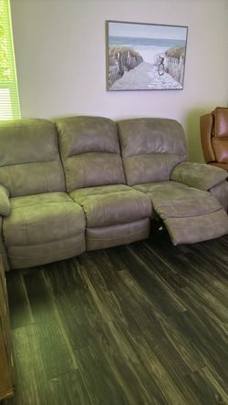 Electric reclinable sofá