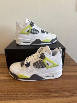 Jordan 4 Retro GS Light Lemon Twist Size 4.5Y