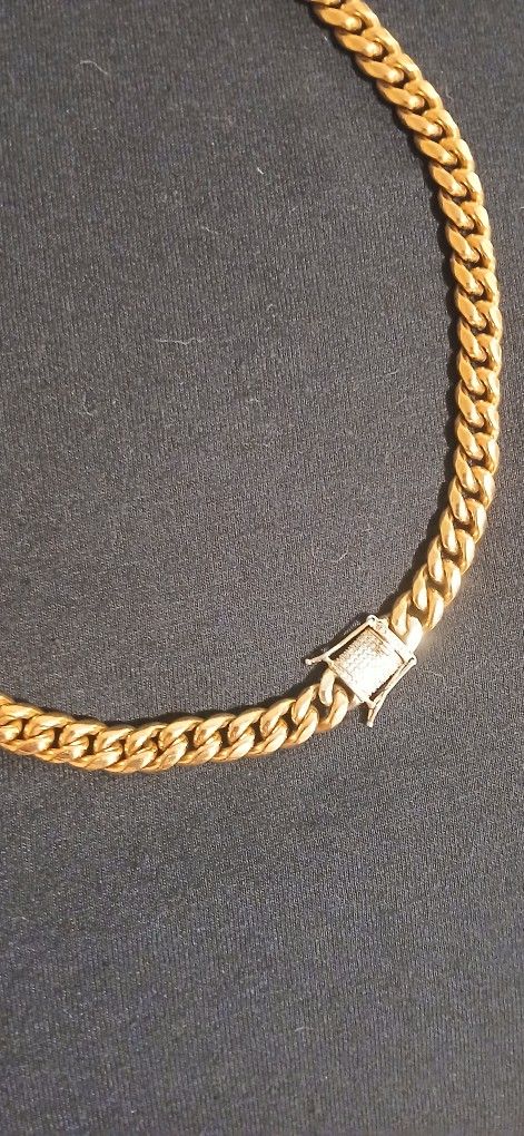 18k Gold Cuban