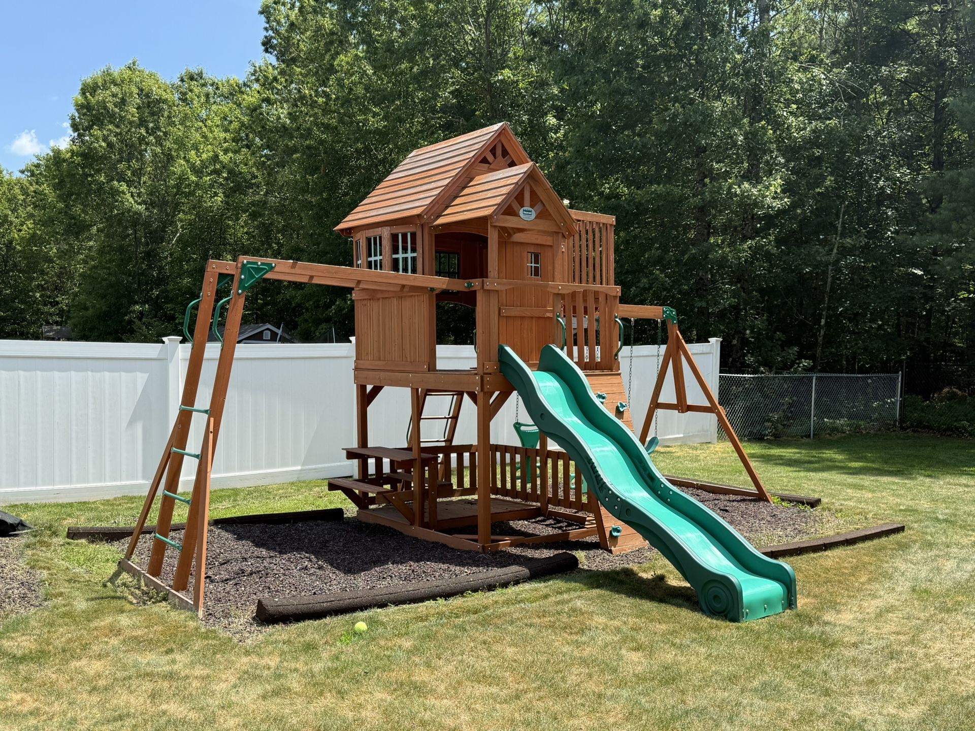 Backyard Discovery Skyfort II Swingset