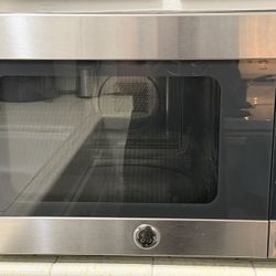 Microwave Oven