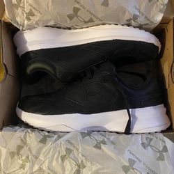 Under Armour Charged Edge Leather Black White Size 9 Men's