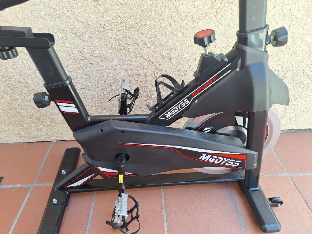 MGDYSS EXERCISE BIKE Sport Speed. Like New