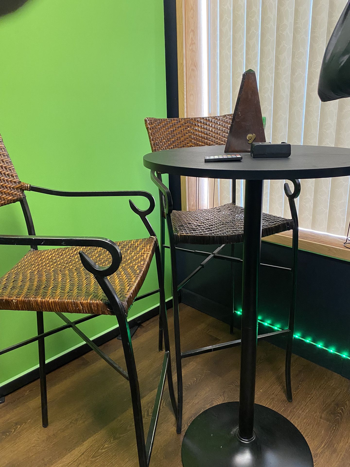 Cafe Table And Stools