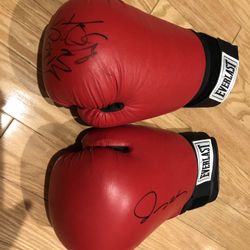 Signed boxing gloves