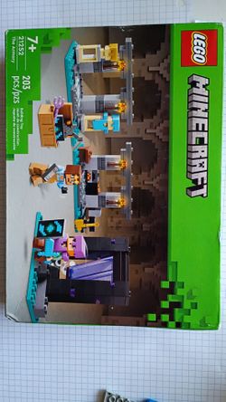 LEGO Minecraft The Armory Set 21252