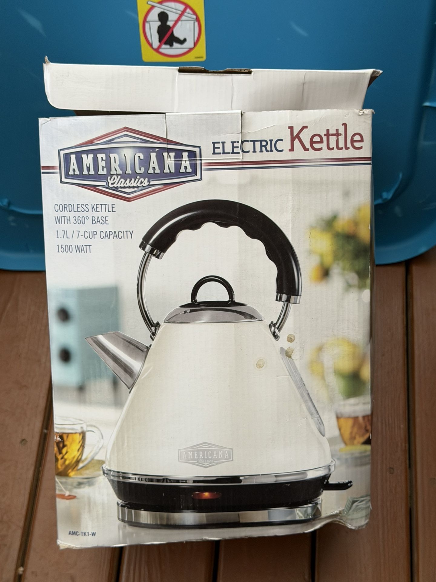 Americana Classics Electric Tea Kettle White 1.7L New