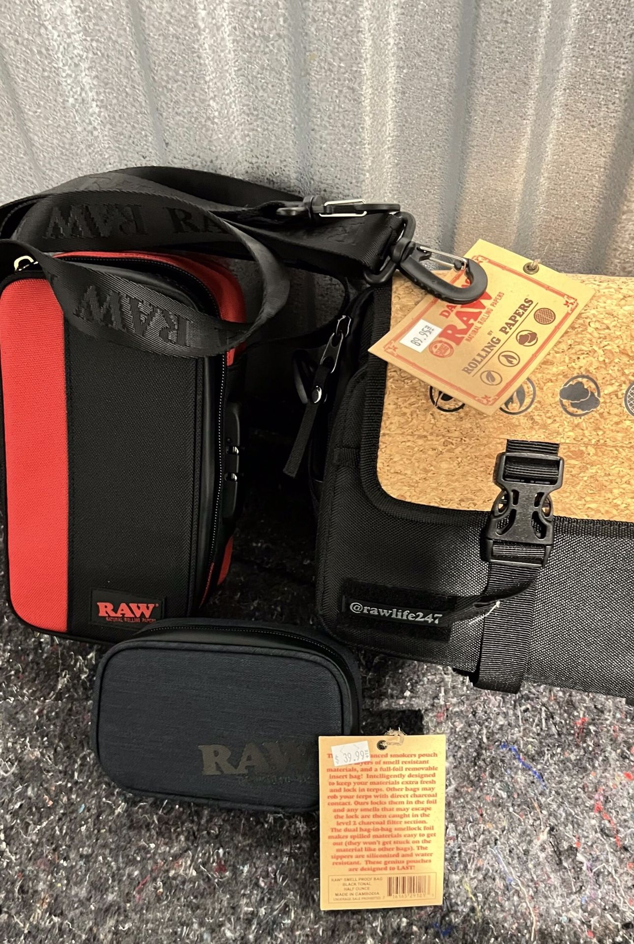 RAW Natural Rolling Papers Day Bag
