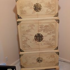 Amazing Vintage Chinoiserie Cabinet