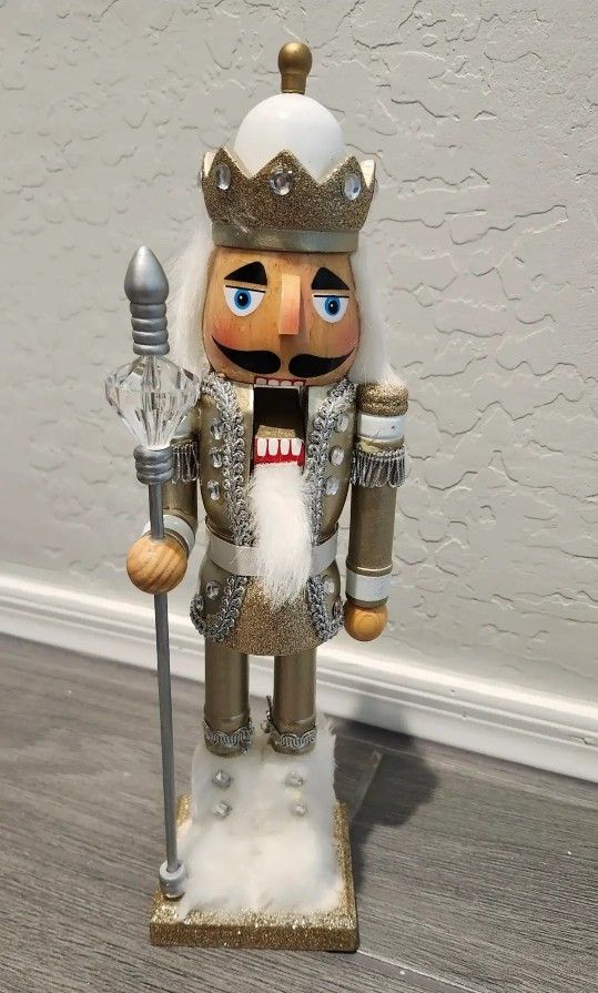 ✅️ Christmas 13" Nutcracker Decor• Good Condition• $10firm