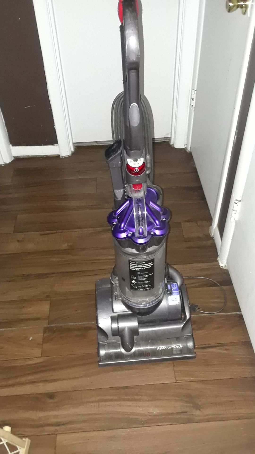 Dyson air muscle vacuum