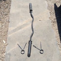 Olympic Curl Bar With Clips 